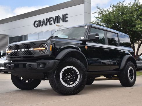 Certified 2025 Ford Bronco Badlands AWD/4WD image 2