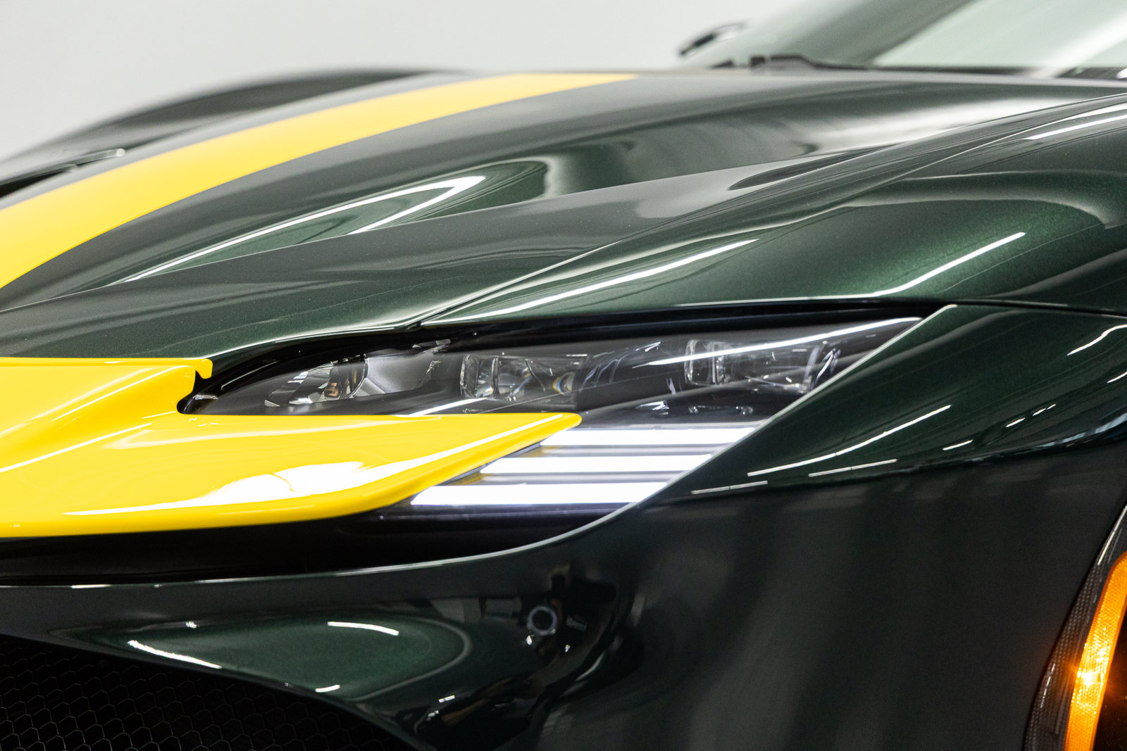 Used 2025 Ferrari SF90 Spider AWD/4WD image 36