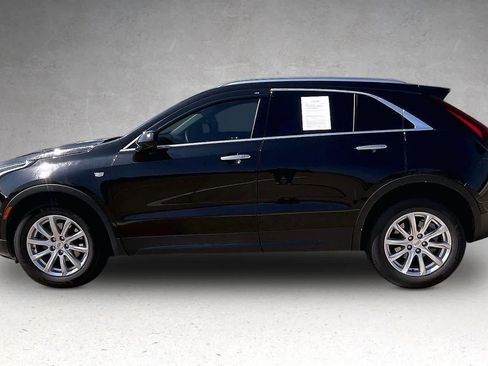 Used 2023 Cadillac XT4 Luxury w/ Cold Weather Package FWD image 3