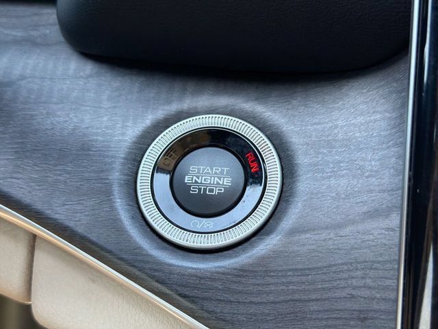 Used 2021 Jeep Grand Cherokee L Limited RWD image 18
