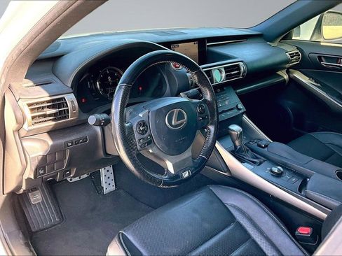 Used 2016 Lexus IS 200t RWD image 4
