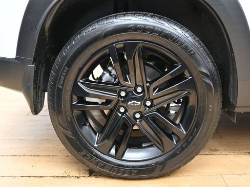 Used 2025 Chevrolet Trax ACTIV FWD image 13