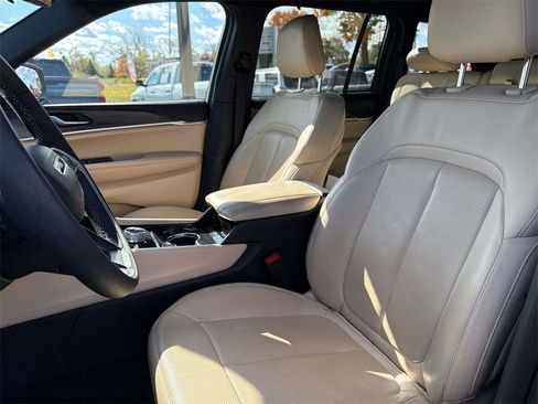 Used 2023 Jeep Grand Cherokee Limited w/ Luxury Tech Group II image 15