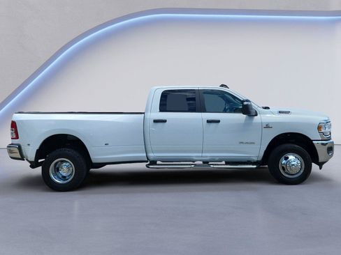 Used 2024 RAM 3500 Big Horn AWD/4WD image 2