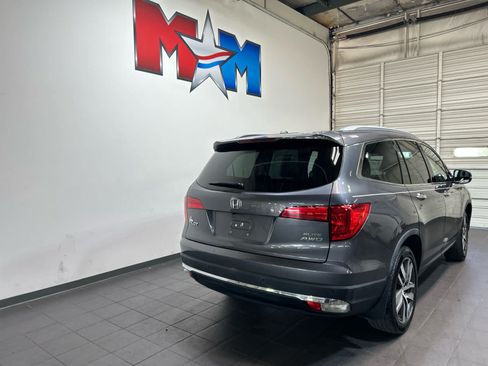 Used 2017 Honda Pilot Elite image 3