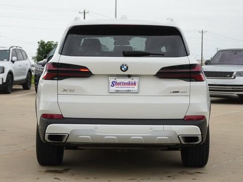 Used 2026 BMW X5 xDrive40i AWD/4WD image 8