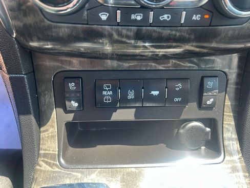 Used 2014 Buick Enclave Premium w/ Trailering Provision Package AWD/4WD image 24