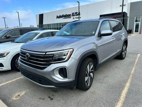 Used 2025 Volkswagen Atlas SE image 8