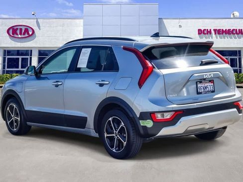 Certified 2023 Kia Niro EX FWD image 6