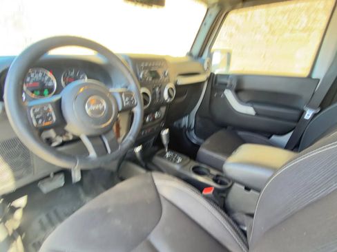 Used 2014 Jeep Wrangler Unlimited Sahara w/ Max Tow Package image 19