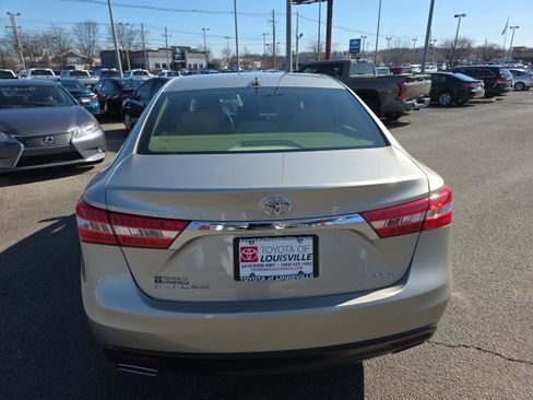 Used 2013 Toyota Avalon XLE image 5