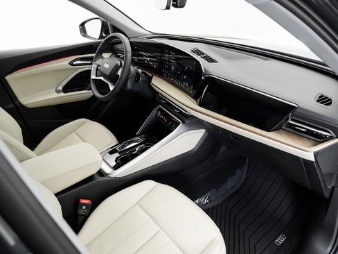 New 2025 Audi Q5 Premium image 19