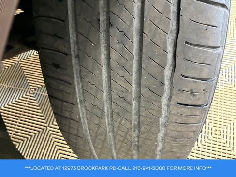 Used 2021 Cadillac XT5 Luxury w/ LPO, Floor Liner Package AWD/4WD image 24