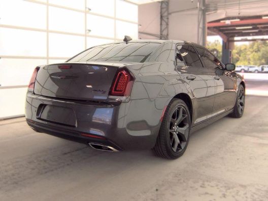 Used 2022 Chrysler 300 S w/ Comfort Group RWD image 2