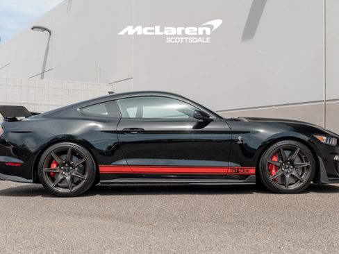 Used 2022 Ford Mustang Shelby GT500 w/ Carbon Fiber Track Pack RWD image 8
