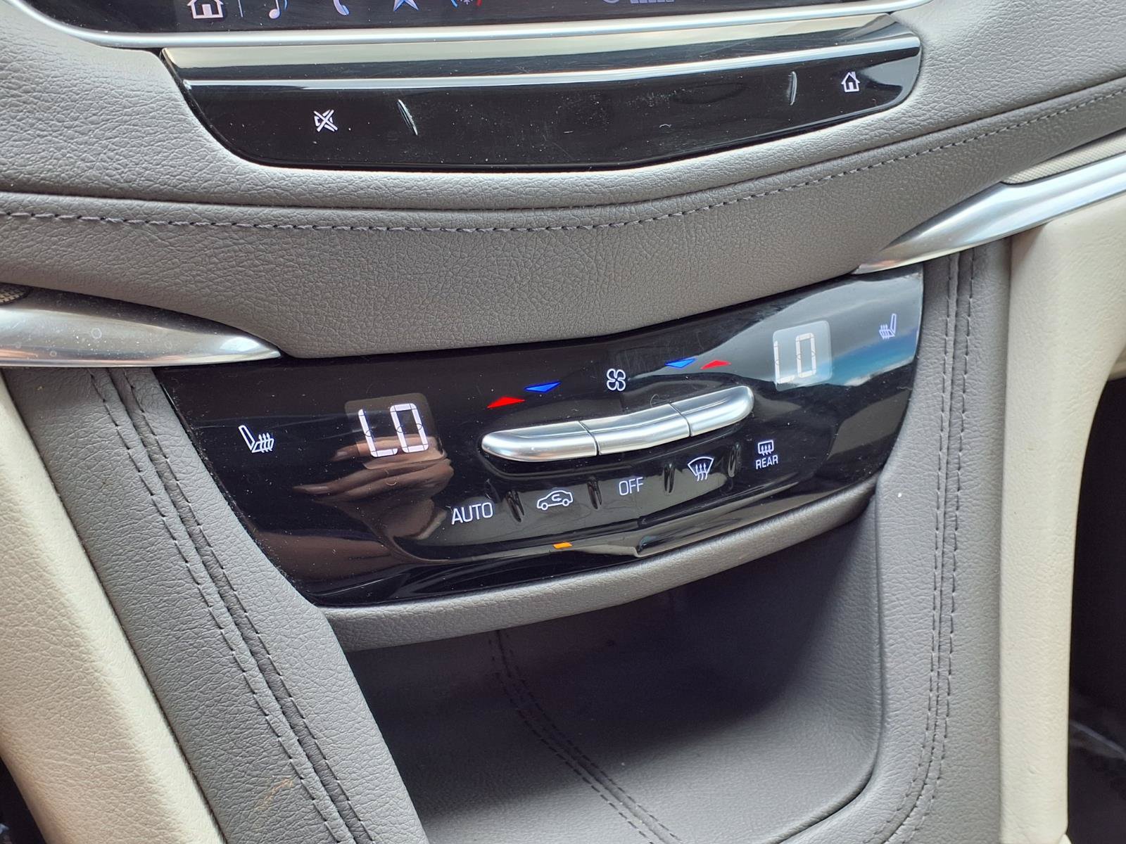 Used 2023 Cadillac XT5 Premium Luxury FWD image 8