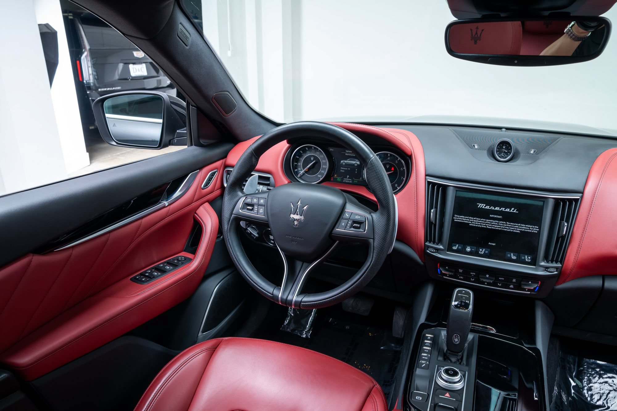 Used 2023 Maserati Levante GT AWD/4WD image 10