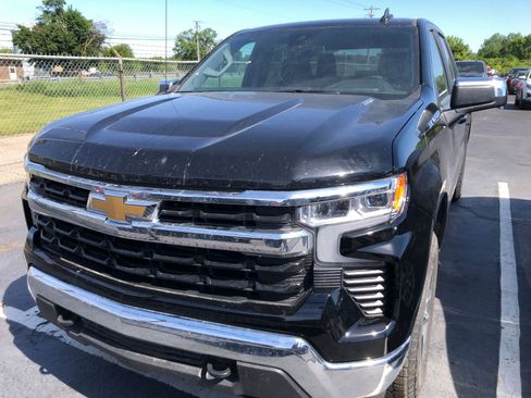 Used 2026 Chevrolet Silverado 1500 LT AWD/4WD image 2