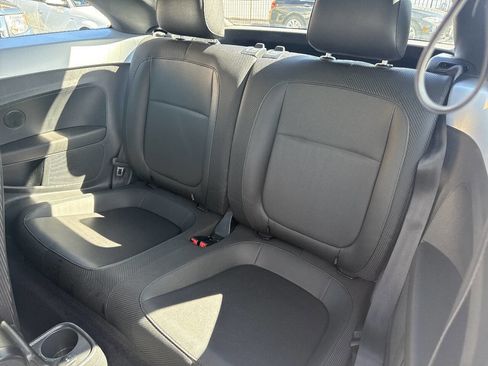 Used 2013 Volkswagen Beetle 2.5 image 17