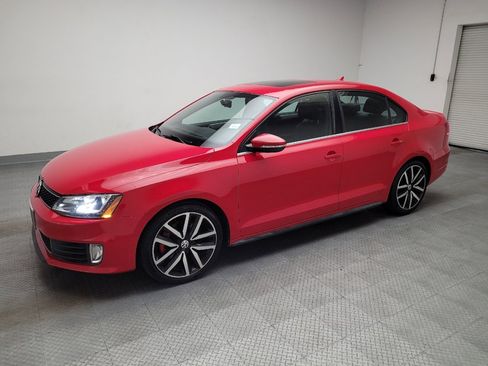 Used 2014 Volkswagen Jetta GLI Autobahn FWD image 2