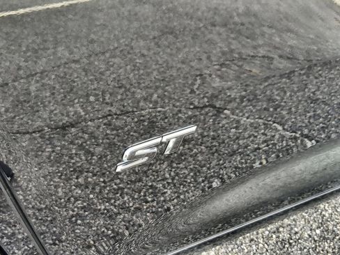 Used 2025 Buick Enclave Sport Touring w/ Super Cruise Package image 32