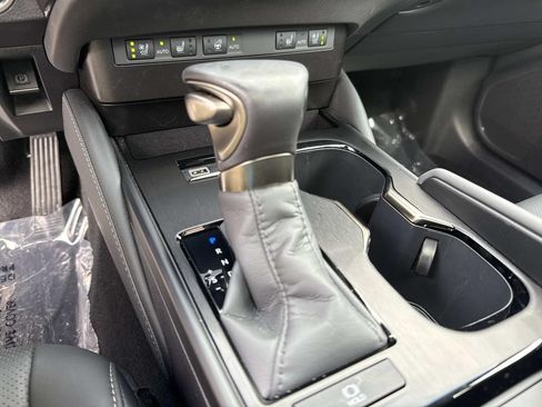 Used 2025 Lexus ES 350 w/ Premium Package FWD image 35