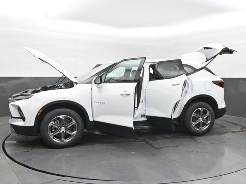 New 2026 Chevrolet Blazer LT FWD image 42