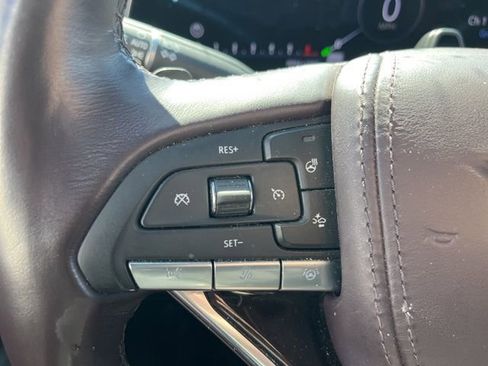 Used 2024 Cadillac Escalade Sport Platinum w/ LPO, ONYX Package image 24