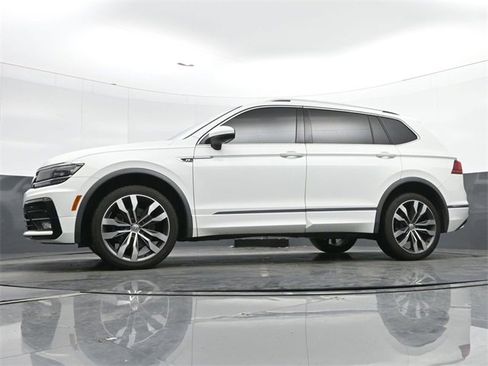 Used 2020 Volkswagen Tiguan SEL Premium R-Line image 16