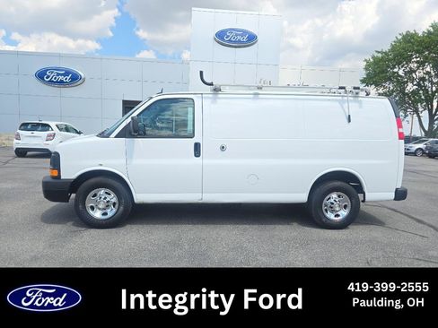 Used 2015 Chevrolet Express 2500 RWD image 1
