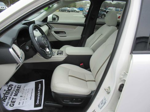 Used 2024 MAZDA CX-90 3.3 Turbo w/ Premium Plus Pkg image 13