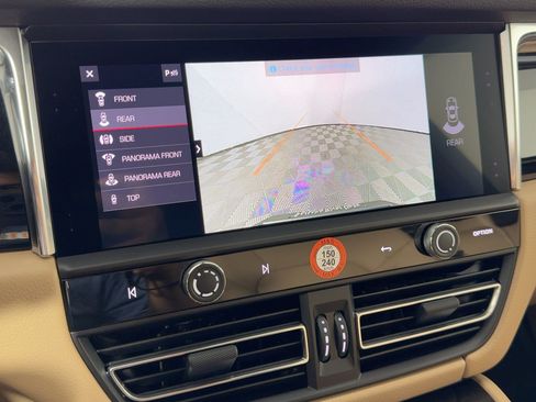 Certified 2026 Porsche Macan S AWD/4WD image 25