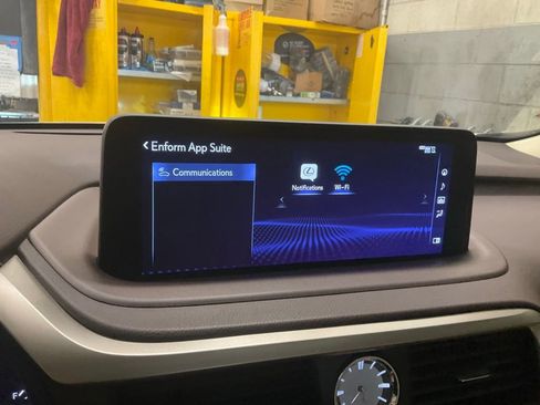 Used 2020 Lexus RX 450h AWD w/ Premium Package image 24