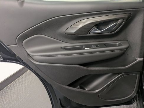 Used 2023 GMC Terrain SLE w/ Driver Convenience Package image 22