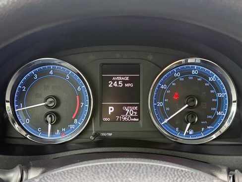Used 2018 Toyota Corolla LE FWD image 34
