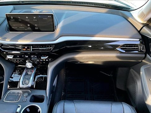 Used 2023 Acura MDX SH-AWD w/ Technology Package image 26