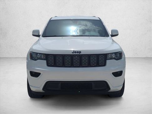 Used 2021 Jeep Grand Cherokee Laredo X AWD/4WD image 2