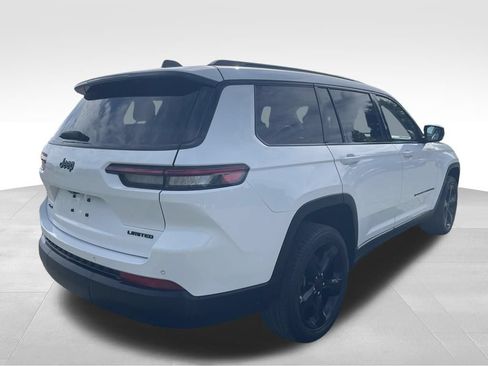 Used 2023 Jeep Grand Cherokee L Limited w/ Black Appearance Package AWD/4WD image 16