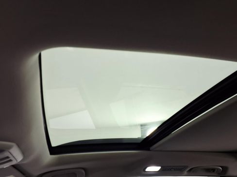 Certified 2024 Subaru Ascent Limited w/ Technology Package image 13