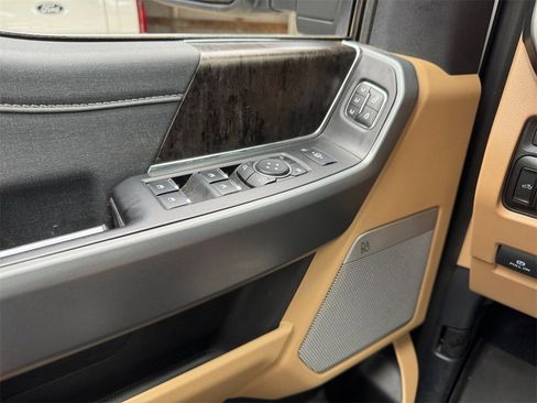 Certified 2024 Ford F350 Lariat w/ Lariat Ultimate Package image 17