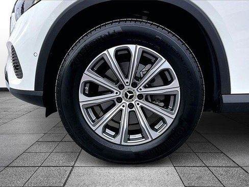 Certified 2025 Mercedes-Benz GLC 300 4MATIC image 37
