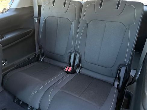 Certified 2023 Jeep Grand Cherokee L Laredo image 16