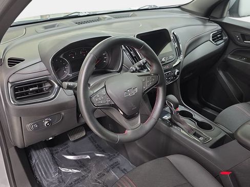 Used 2023 Chevrolet Equinox RS FWD image 16