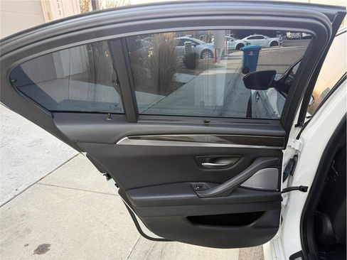 Used 2015 BMW M5 RWD image 31