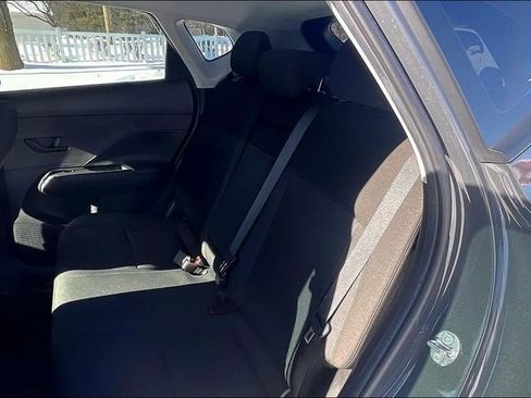 Certified 2025 Hyundai Kona SE image 24