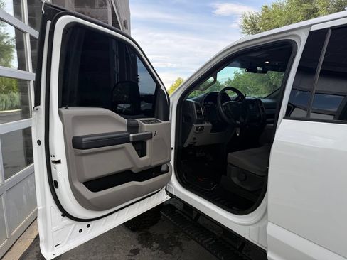 Used 2019 Ford F250 XLT w/ FX4 Off-Road Package AWD/4WD image 18