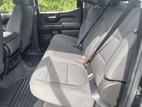 Used 2021 Chevrolet Silverado 1500 Custom Trail Boss AWD/4WD image 17