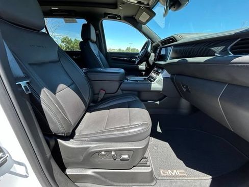 Used 2024 GMC Yukon XL Denali AWD/4WD image 35