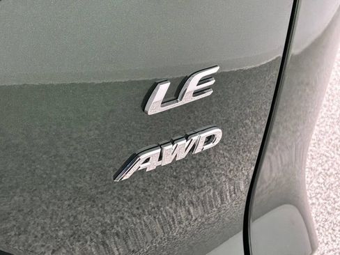 Used 2023 Toyota Corolla Cross LE AWD/4WD image 25