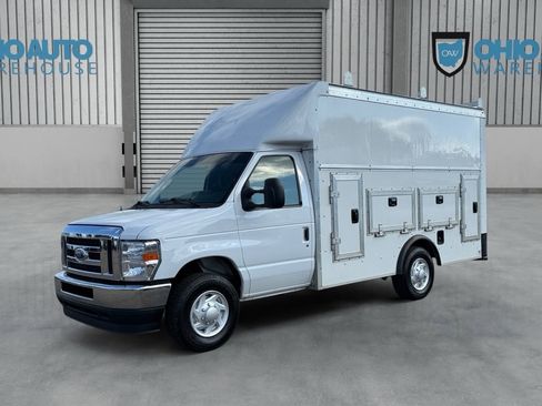 Used 2022 Ford E-350 and Econoline 350 Super Duty w/ Power Windows & Locks Group RWD image 1